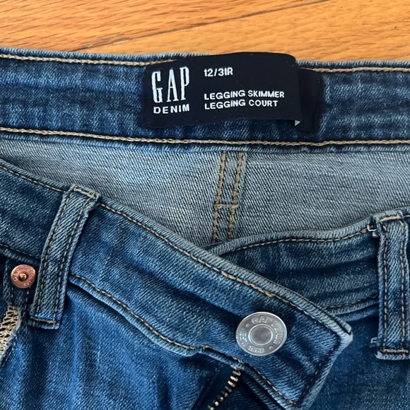 Medium Wash Gap Denim Leggjng Skimmer Jeans sz 12/31R - Picture 4 of 4